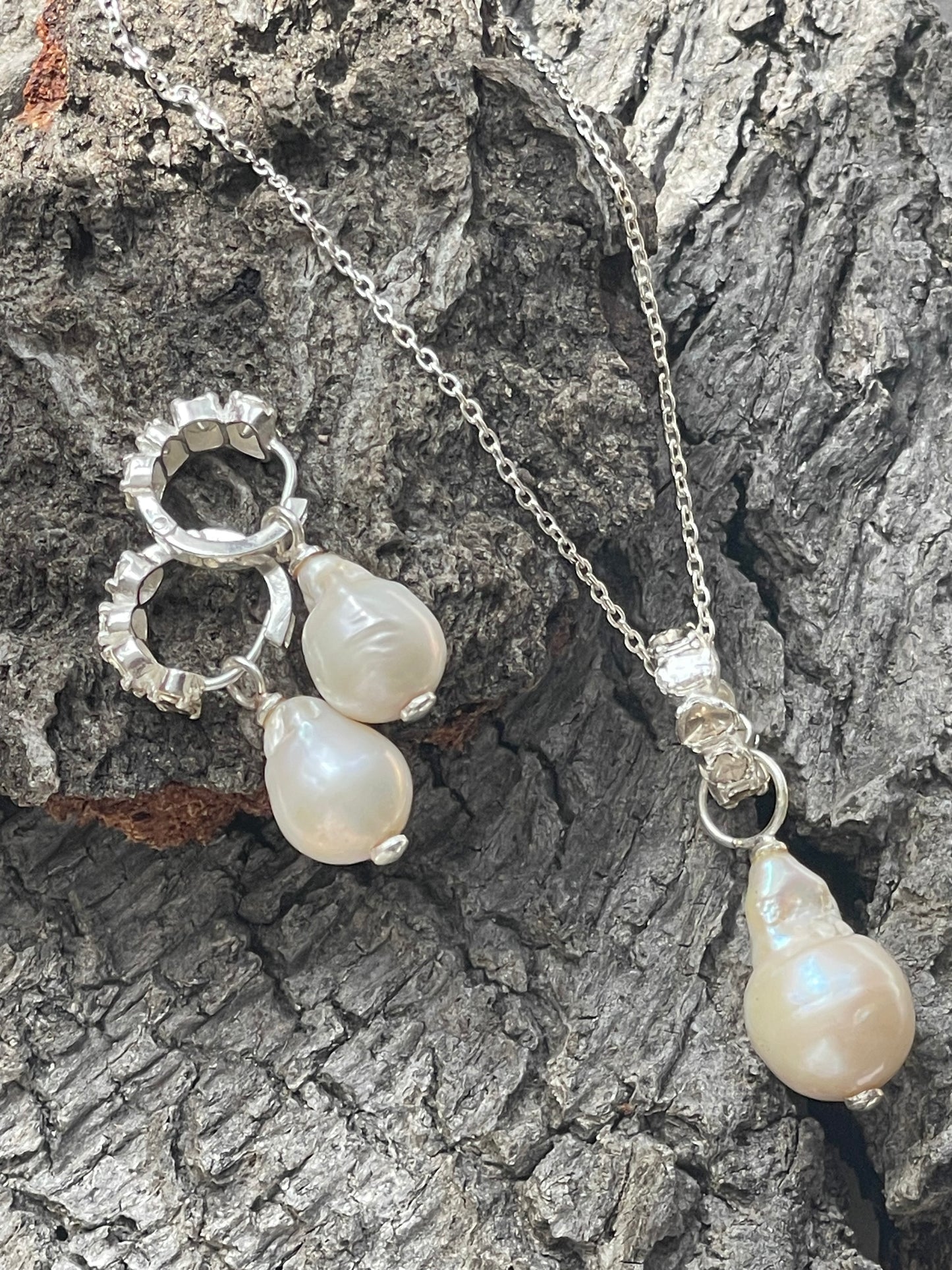 Salt & Pepper Diamond Baroque Pearl Silver Necklace